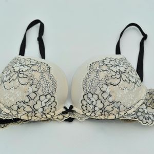 Victoria's Secret Vintage 36B BRA White Black crystallized DREAM ANGELS